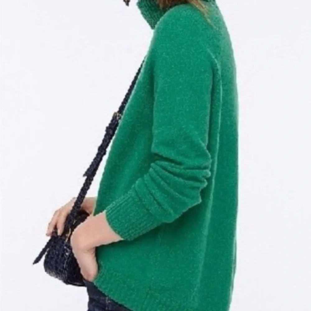 JCREW Wool Blend Raglan Sleeve Green Turtleneck High Low Sweater Size M